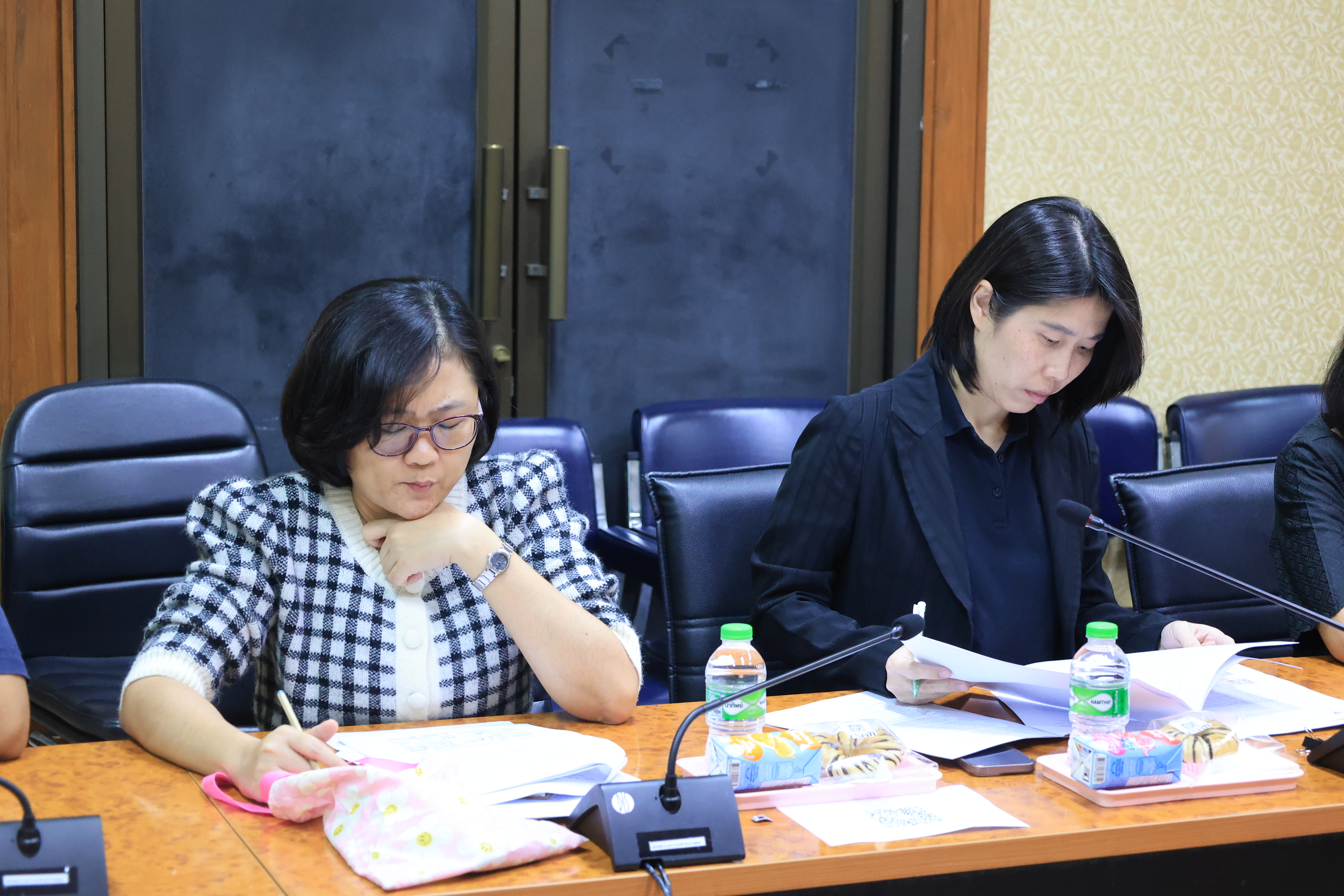 title - ประชุมคณะทำงานขับเคลื่อนการปฏิบัติตามพระราชบัญญัติการอำนวยความสะดวกในการพิจารณาอนุญาตและการให้บริการแก่ประชาชน พ.ศ. 2569 ครั้งที่ 1/2569 พร้อมประชุมผ่านระบบออนไลน์ GDCC Space Plus